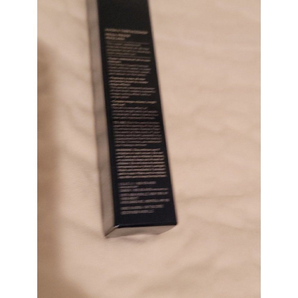 Avon The Face Shop MEGA PROOF WATERPROOF Mascara - Picture 5 of 5